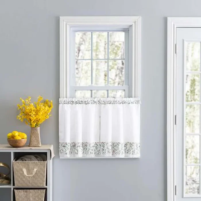 Ellis Country Floral Small Scale 1.5″ Rod Pocket Floral Pattern with Ruffle Lace Edge Tier 58″x24″ Multicolor
