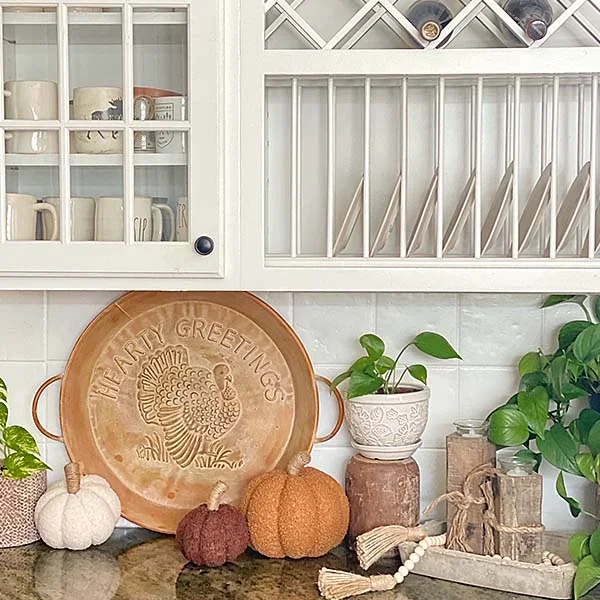 HUGE Hearty Greetings Turkey Tray – Decor Steals
