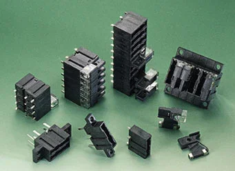 Littelfuse 15Amp Alarm Indicating Fuse Holder 20-Pole Printed Circuit Board (PCB) Mount (04820020ZXB)